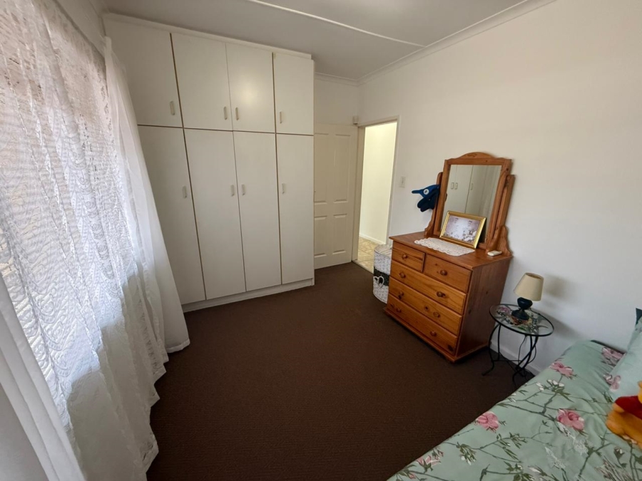 4 Bedroom Property for Sale in Somerset Park Western Cape